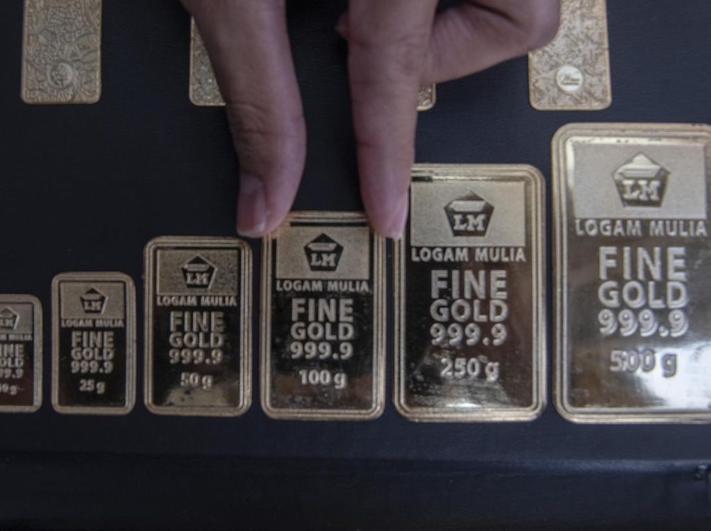 Harga Emas Anjlok Hari Ini, Cek Rincian Harganya